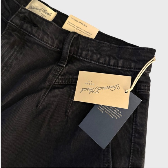 Universal Thread Women’s Black High Rise Midi Shorts 14/32R NWT - Picture 5 of 6